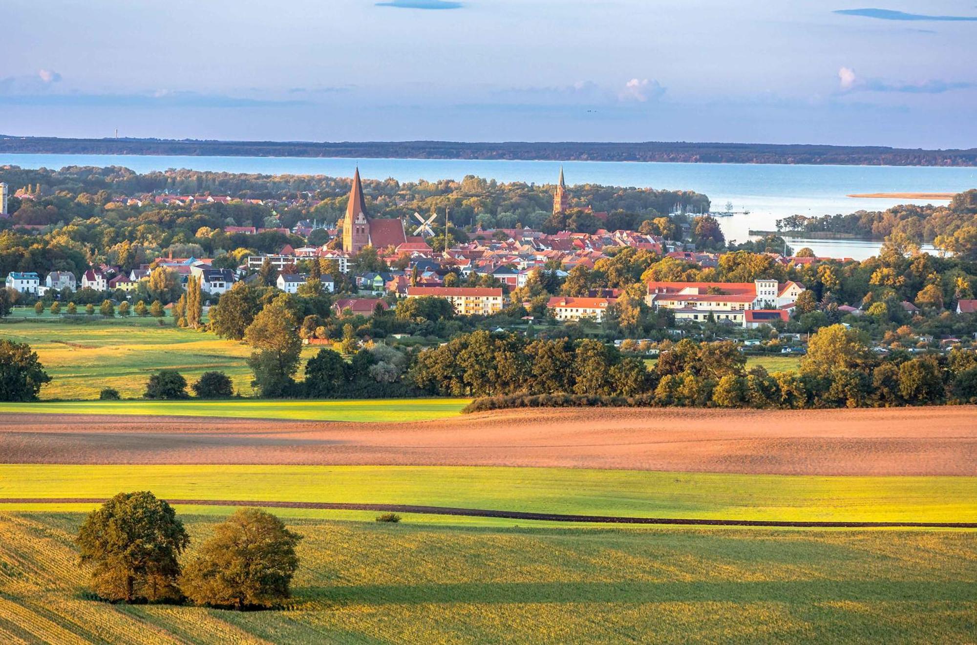 Kranichrast Am Roebeler Stadthafen 외부 사진